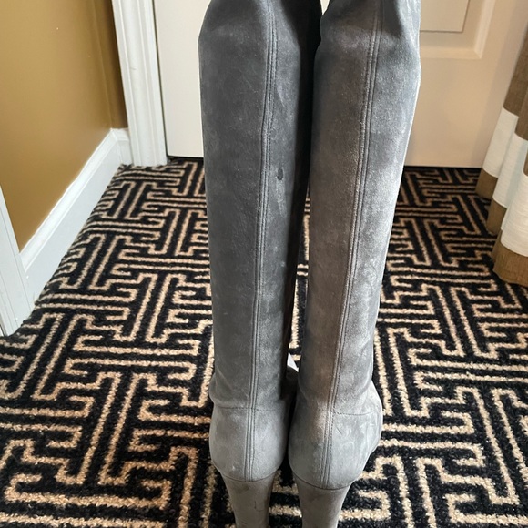 Stuart Weizmann Highland Suede Boot - Picture 9 of 9